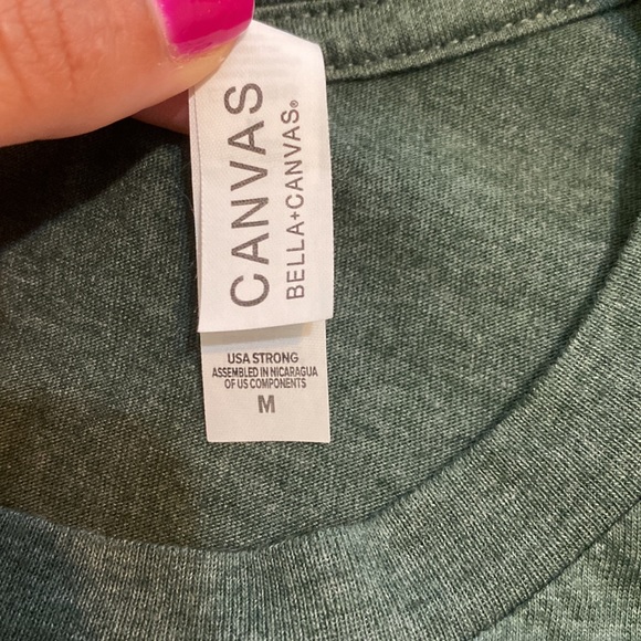 Disney drinking around the world Epcot shirt Bella+Canvas Medium - Picture 3 of 5